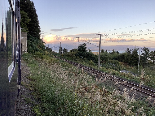 ながまれ海峡号ツアー　矢不来信号場で停車中に撮影した下側の線路の写真