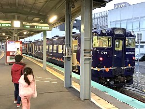 道南いさりび鉄道　夜景列車の車両の写真