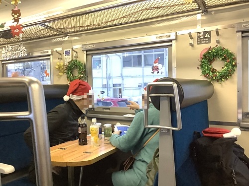 ながまれ海峡号クリスマストレイン　車両の写真