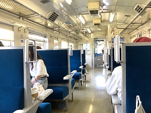 函館駅に停車するながまれ号車内の写真