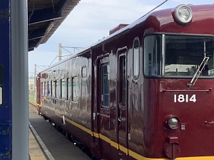 4月29日に乗車した濃赤車両の写真