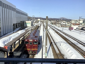 木古内駅に停車する道南いさりび鉄道の写真
