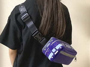 いさ鉄グッズ「ボディバッグ」の写真