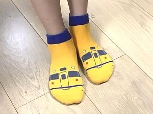 道南いさりび鉄道山吹車両デザインの「鉄下」の写真